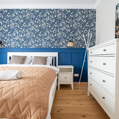 Szafirowy 40 - Z Duzym Tarasem